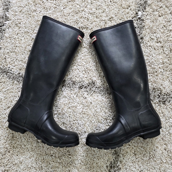 Hunter Black Tall Boots Size 8M/9F - Picture 3 of 8